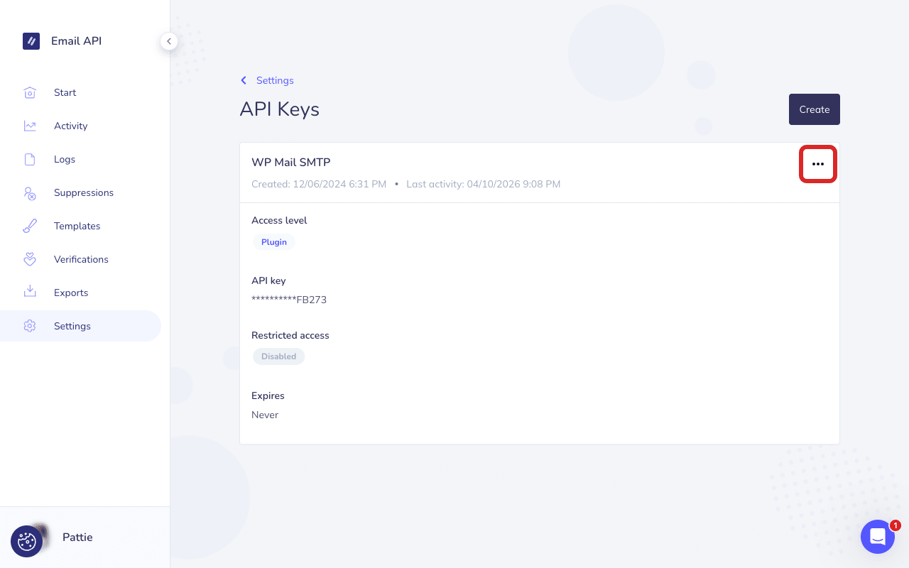 Haz clic en el icono del menú de tres puntos situado junto a tu clave API